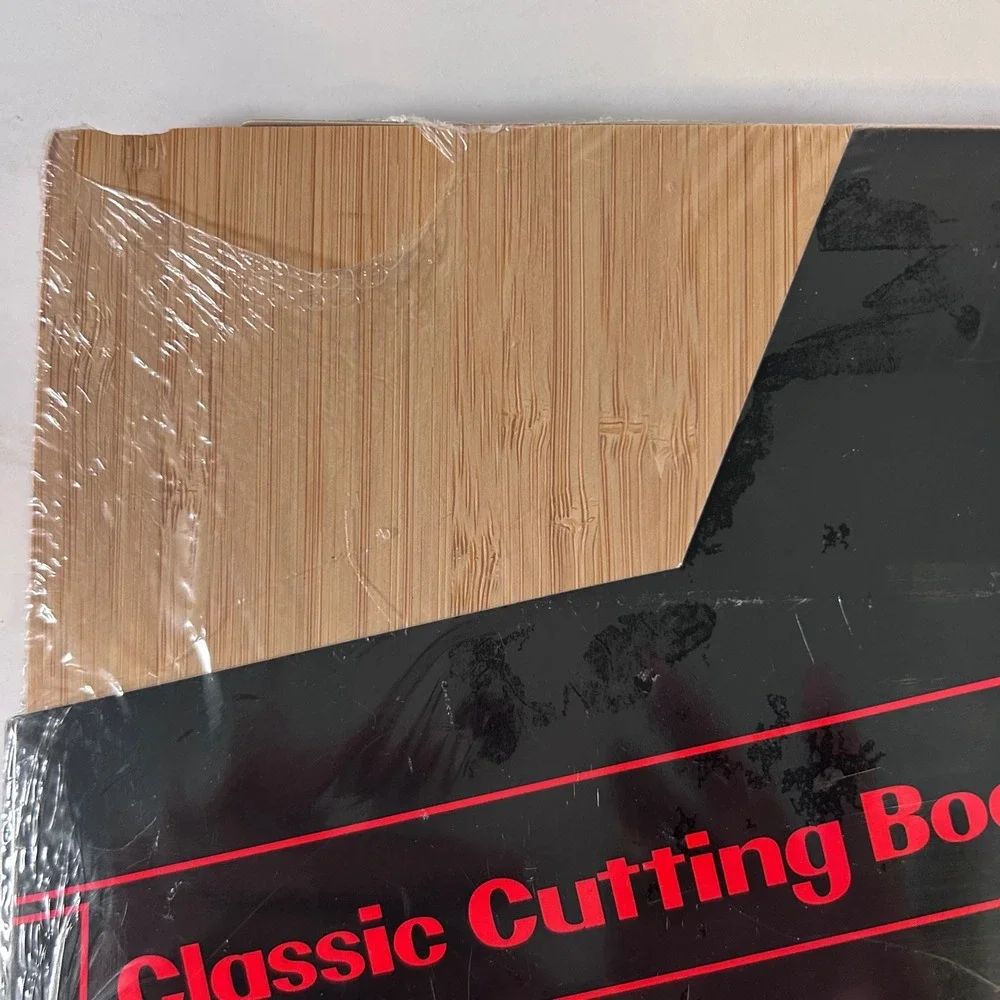 GeekFuel Exclusive Bamboo Classic Cutting Board Retro Gaming Style New